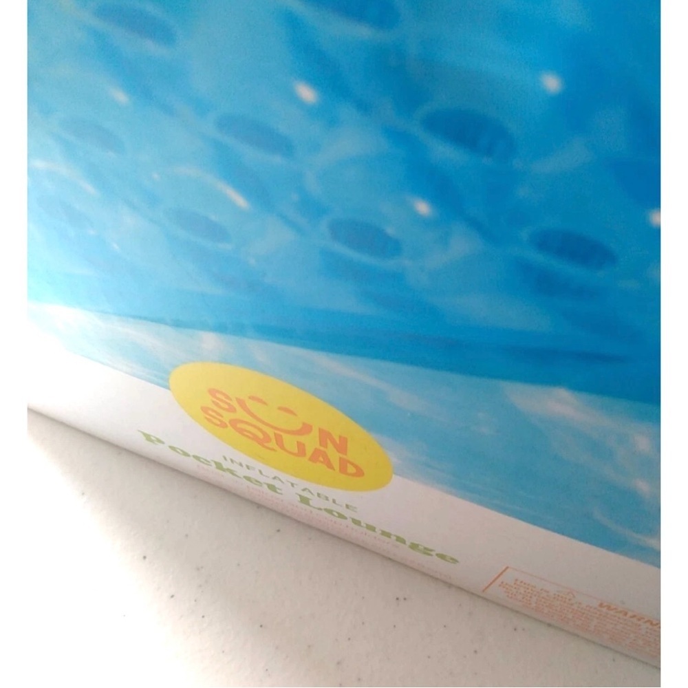 Sun Squad Blue Inflatable Pocket Lounge Raft Swimming Pool, Summer Fun - Picture 3 of 4
